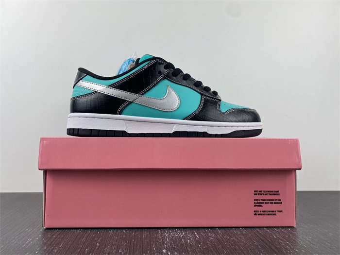 nike sb dunk low diamond S*pply co. aqua blue 304292-402