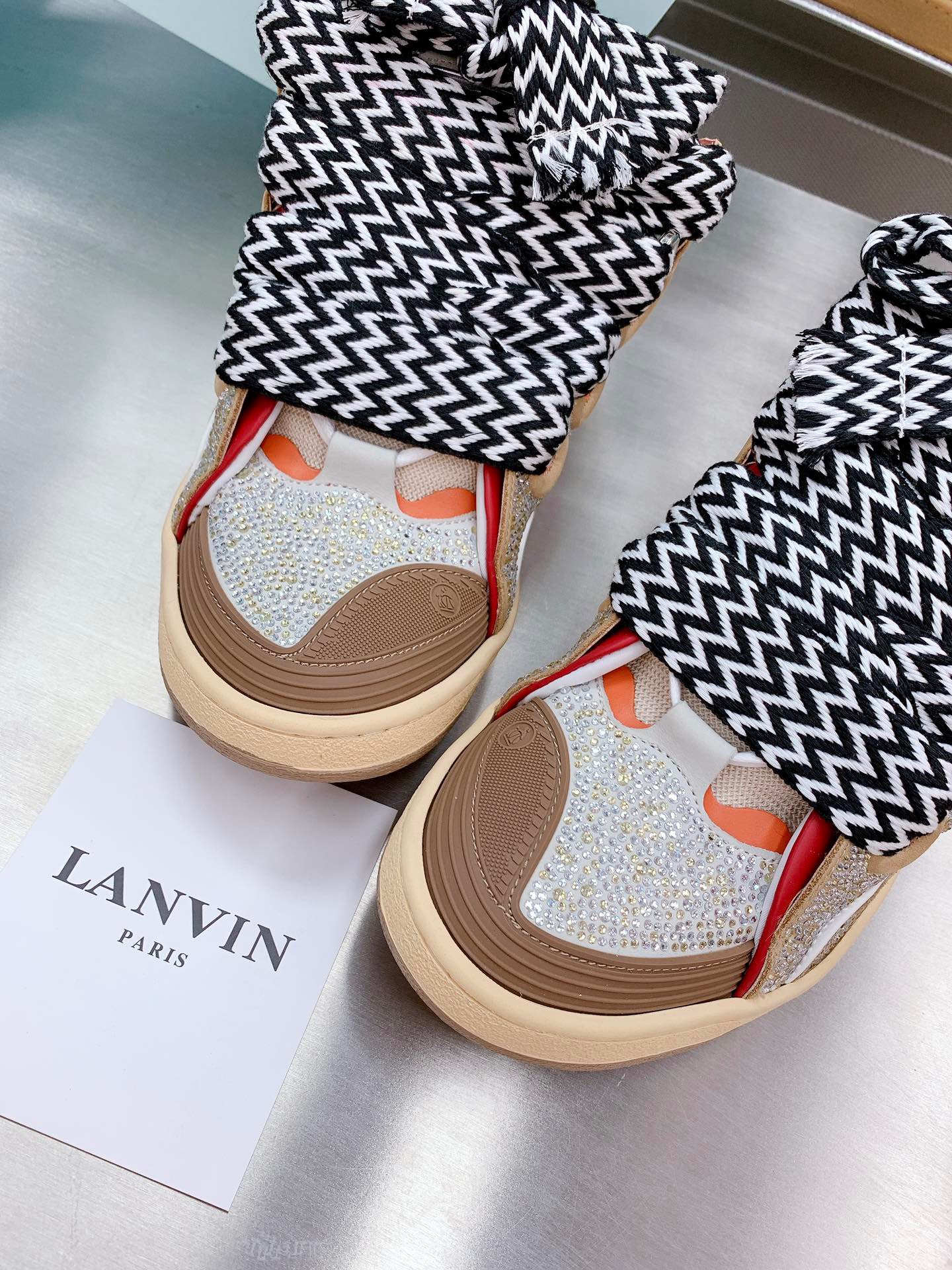 Lanvon Curb Sneaker 26