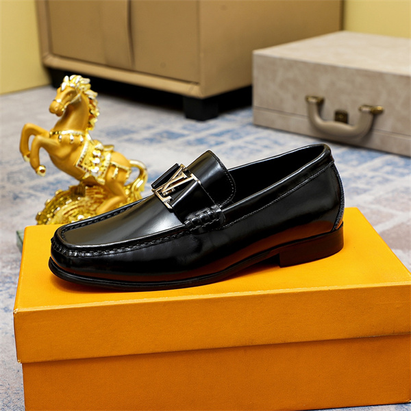 Lv Loafer 028