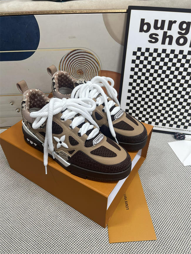 Lv Trainer Sneaker 85