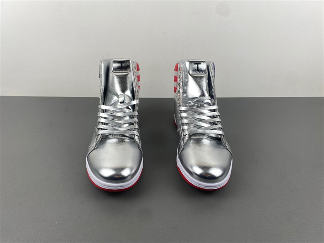 DONALD TRUMP NEVER SURRENDER