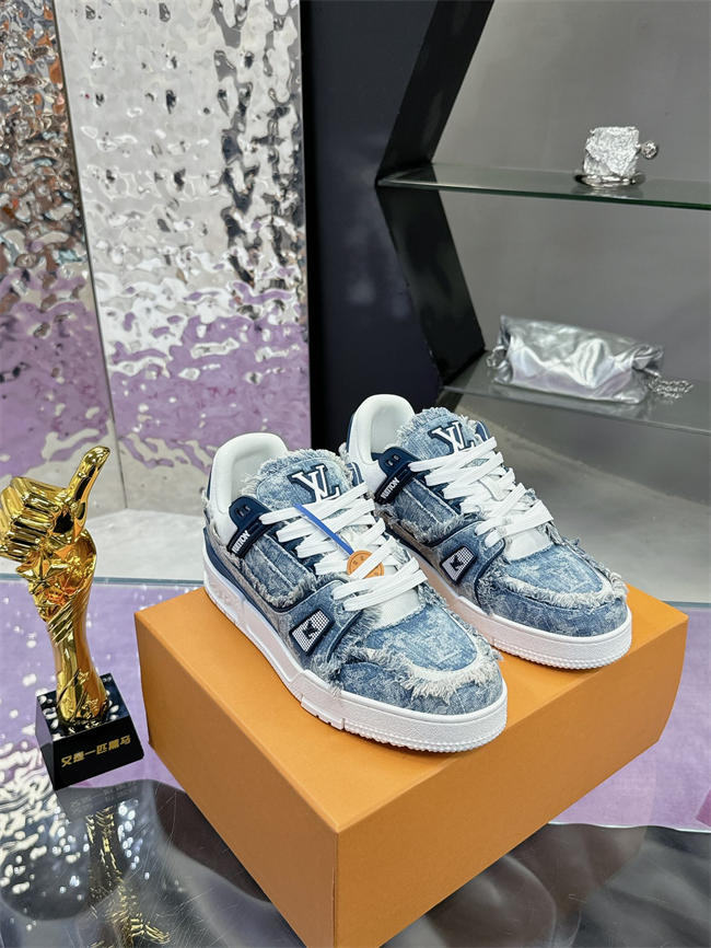 LV Trainer Sneaker